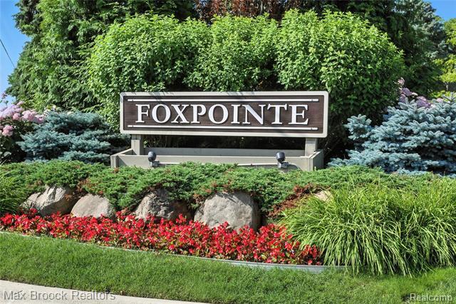 Property Photo: 4185 Foxpointe Drive MI 48323