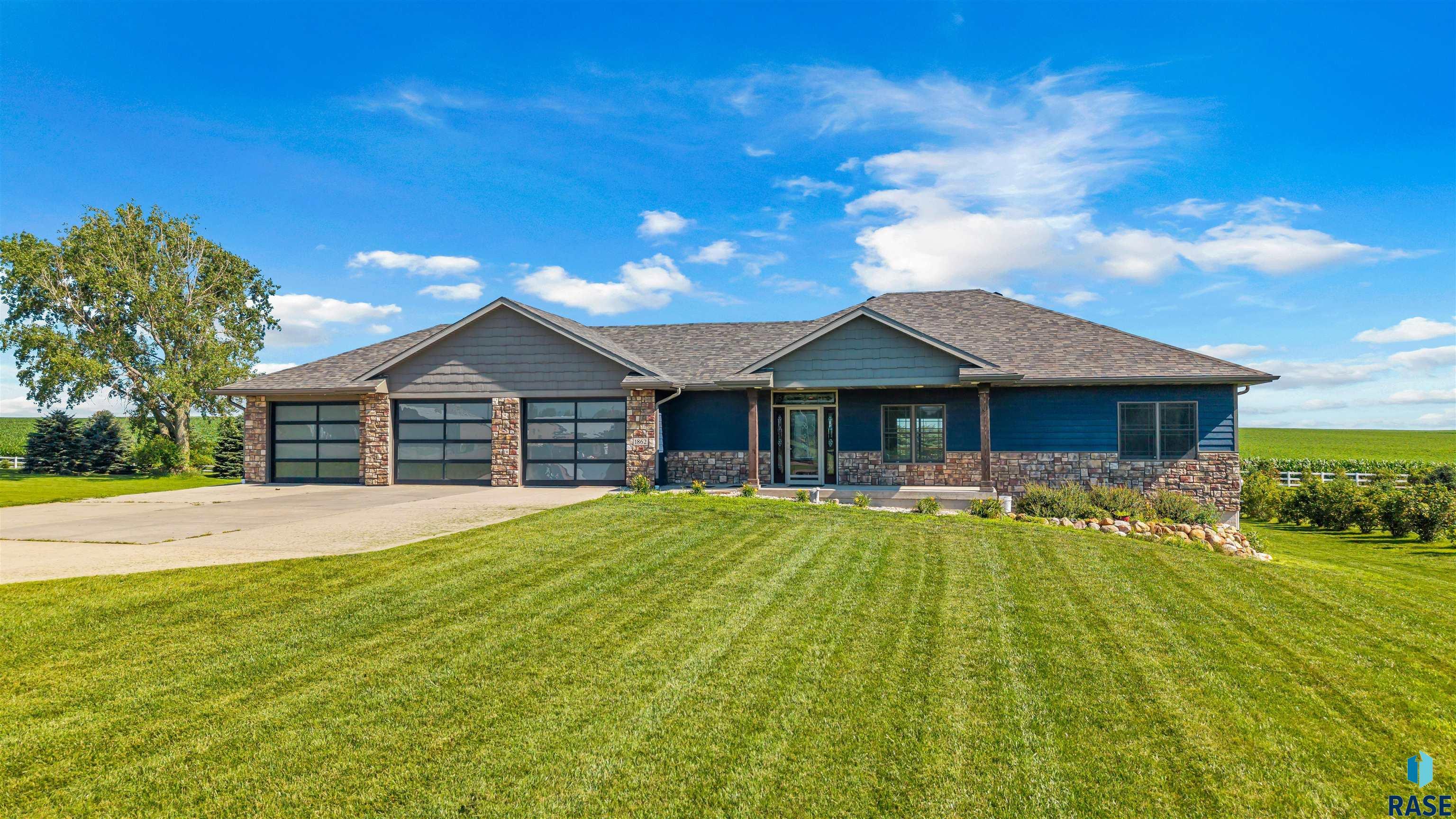 1862 135th St  Larchwood IA 51241 photo