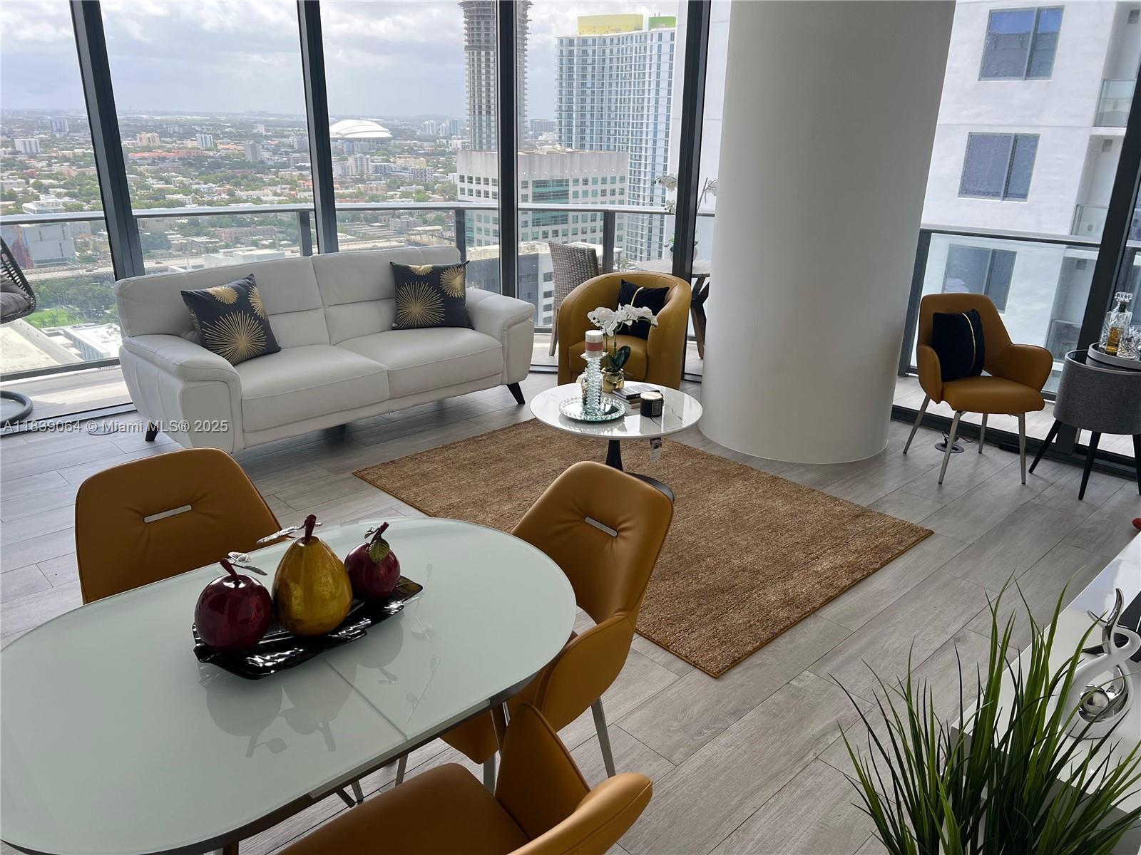 55 SW 9th St 3308  Miami FL 33130 photo
