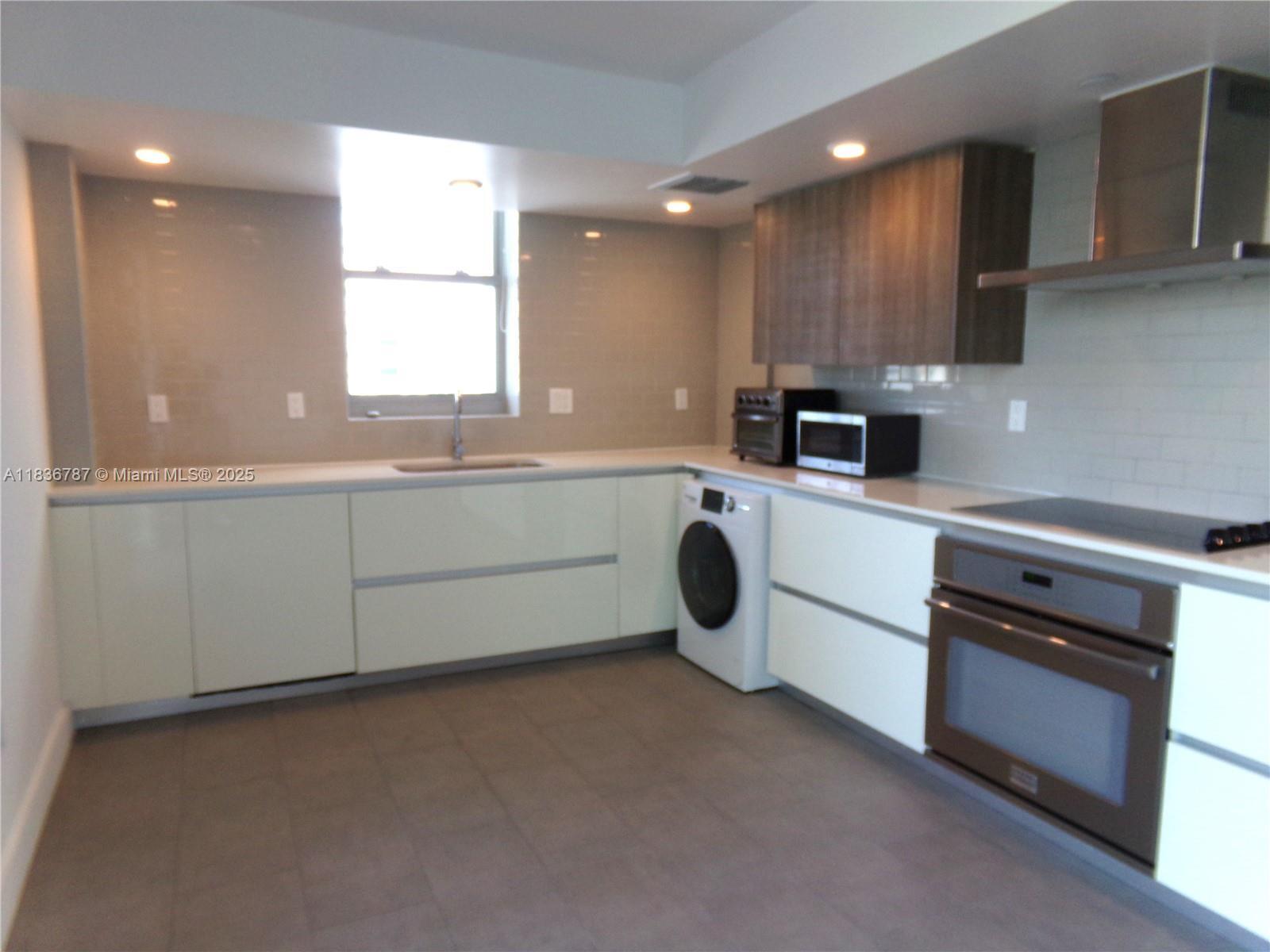 Property Photo: 1025 92nd St 804 FL 33154