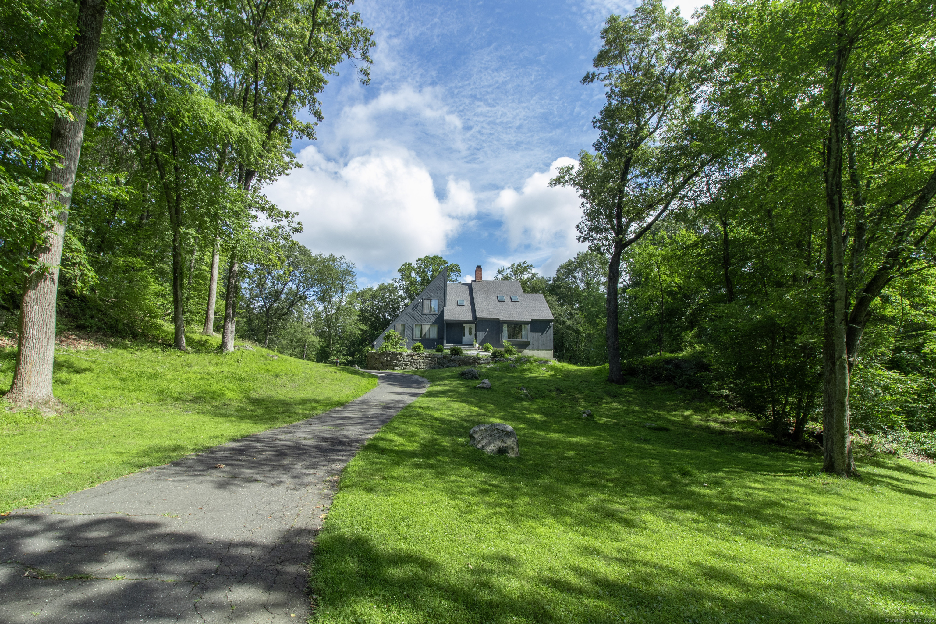 22 Ledgewood Road  Redding CT 06896 photo