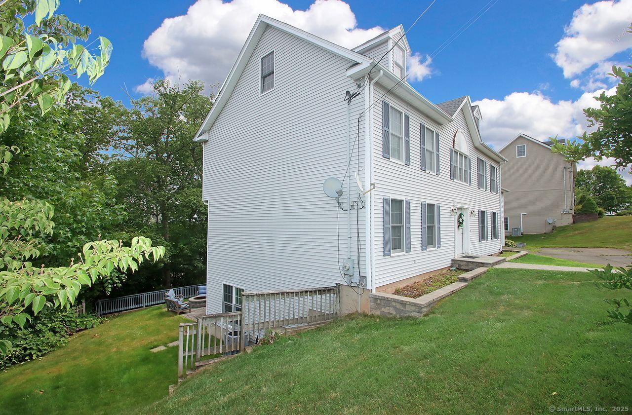 Property Photo: 29 Quarry Lane CT 06518