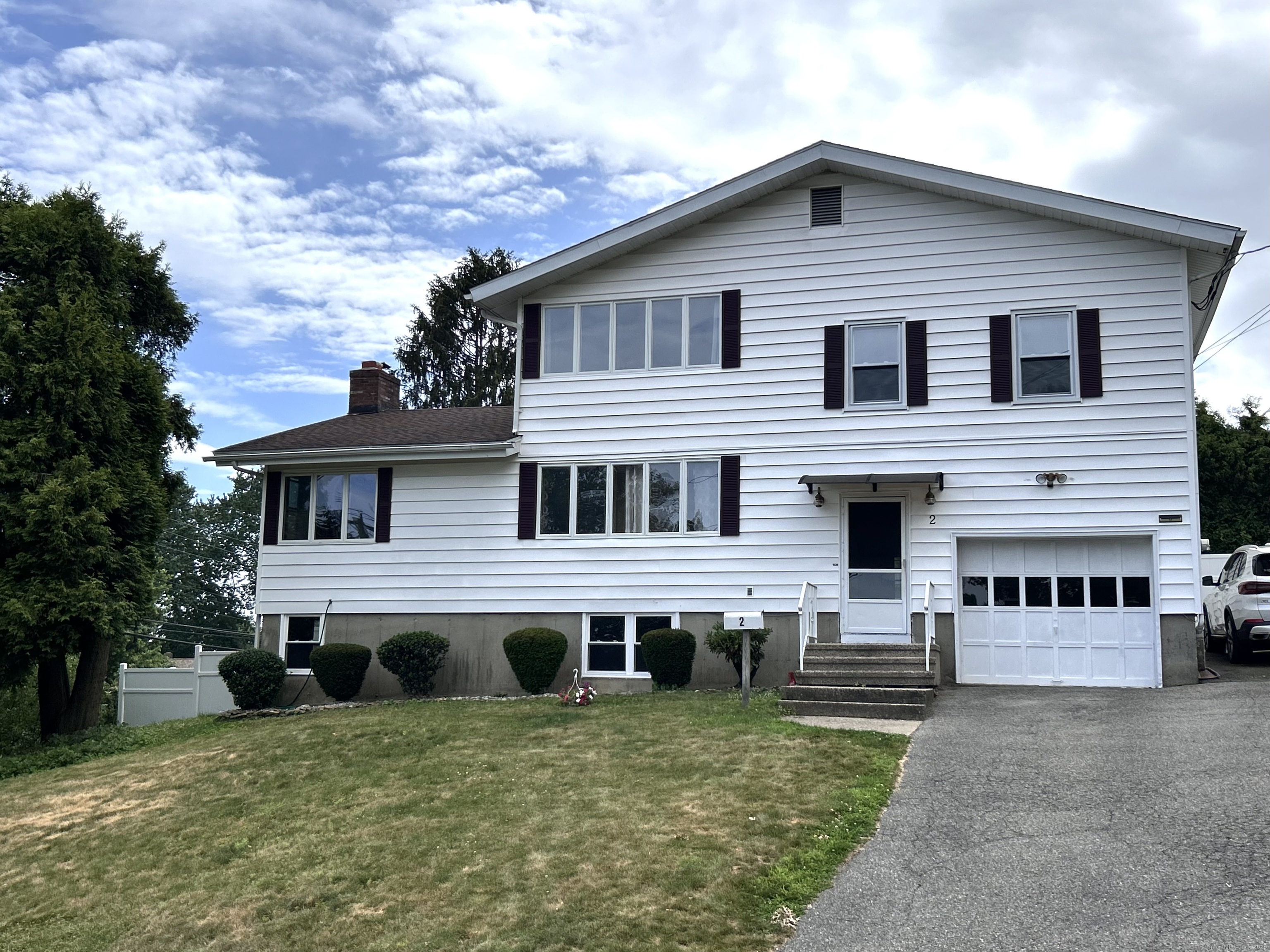 2 Wentworth Street  Milford CT 06460 photo