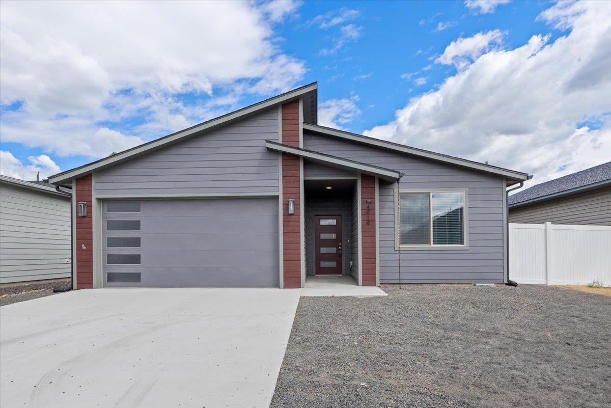 Property Photo: 4919 E Grace Ave WA 99217