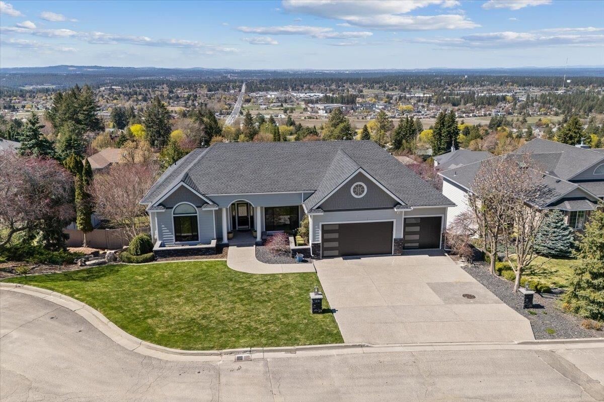 Property Photo: 5106 E Glennaire Dr WA 99223
