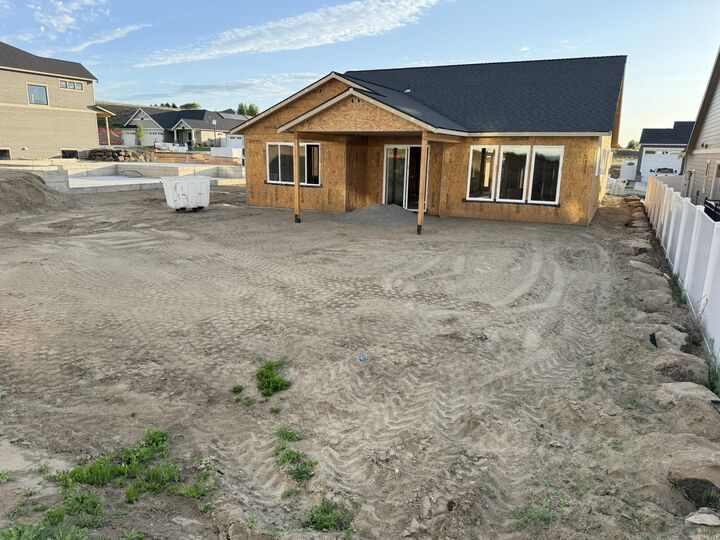 Property Photo: 18050 E Wind Rose Ave WA 99016