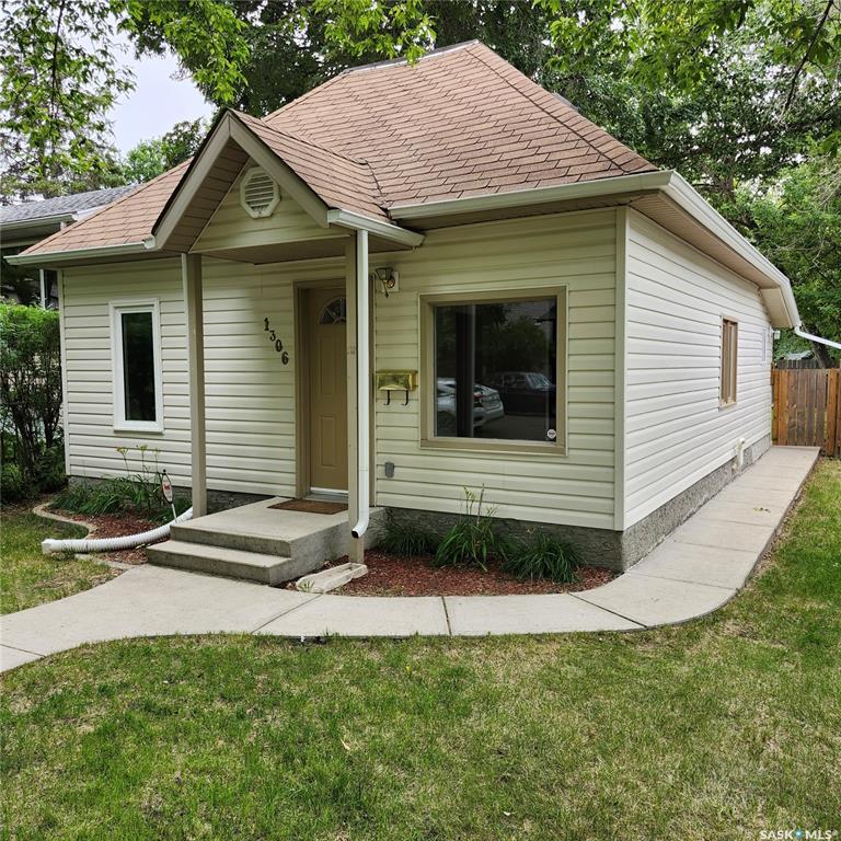 1306 Coy Avenue  Saskatoon SK S7M 0H4 photo