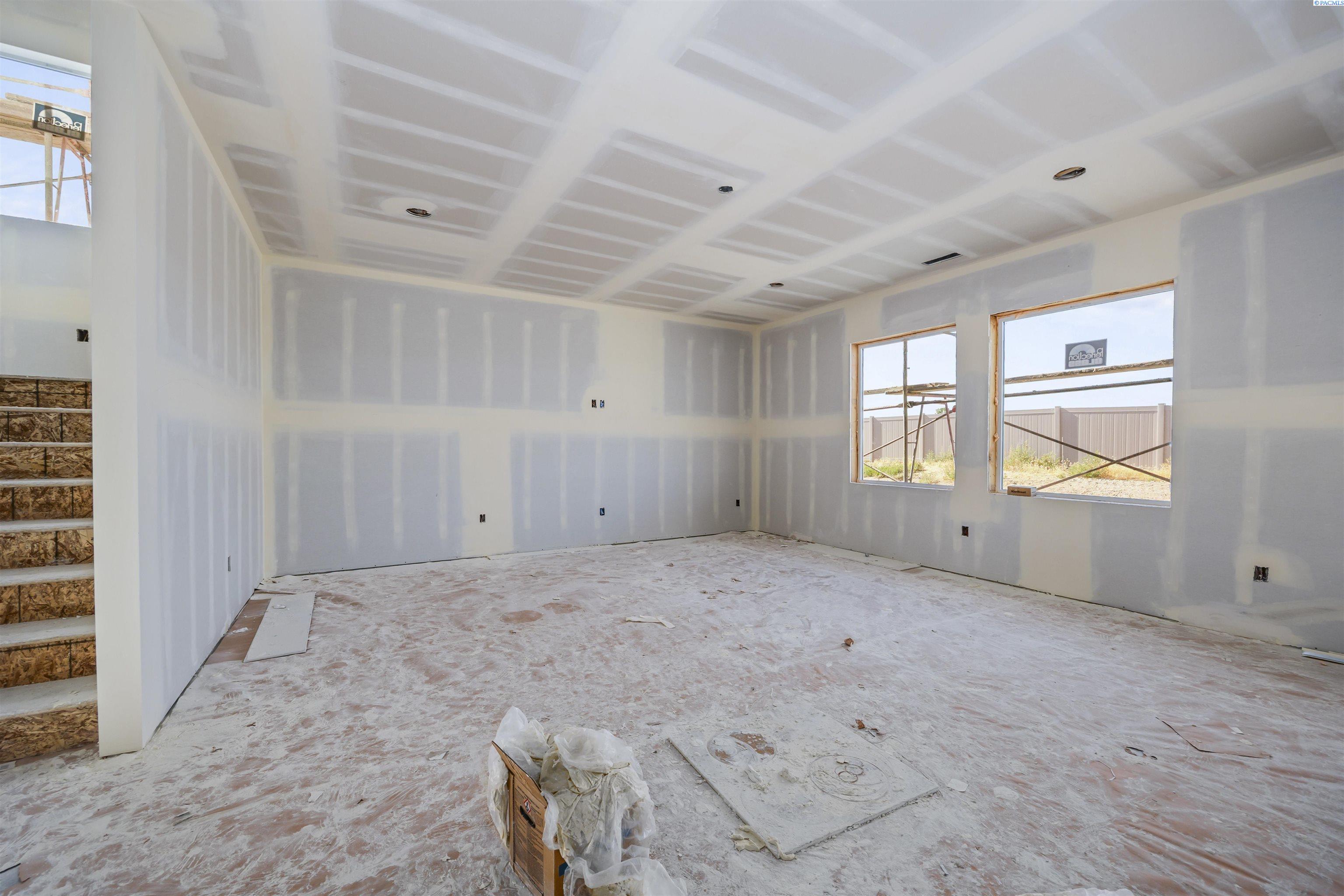 Property Photo: 211 Schrute Rd WA 99350