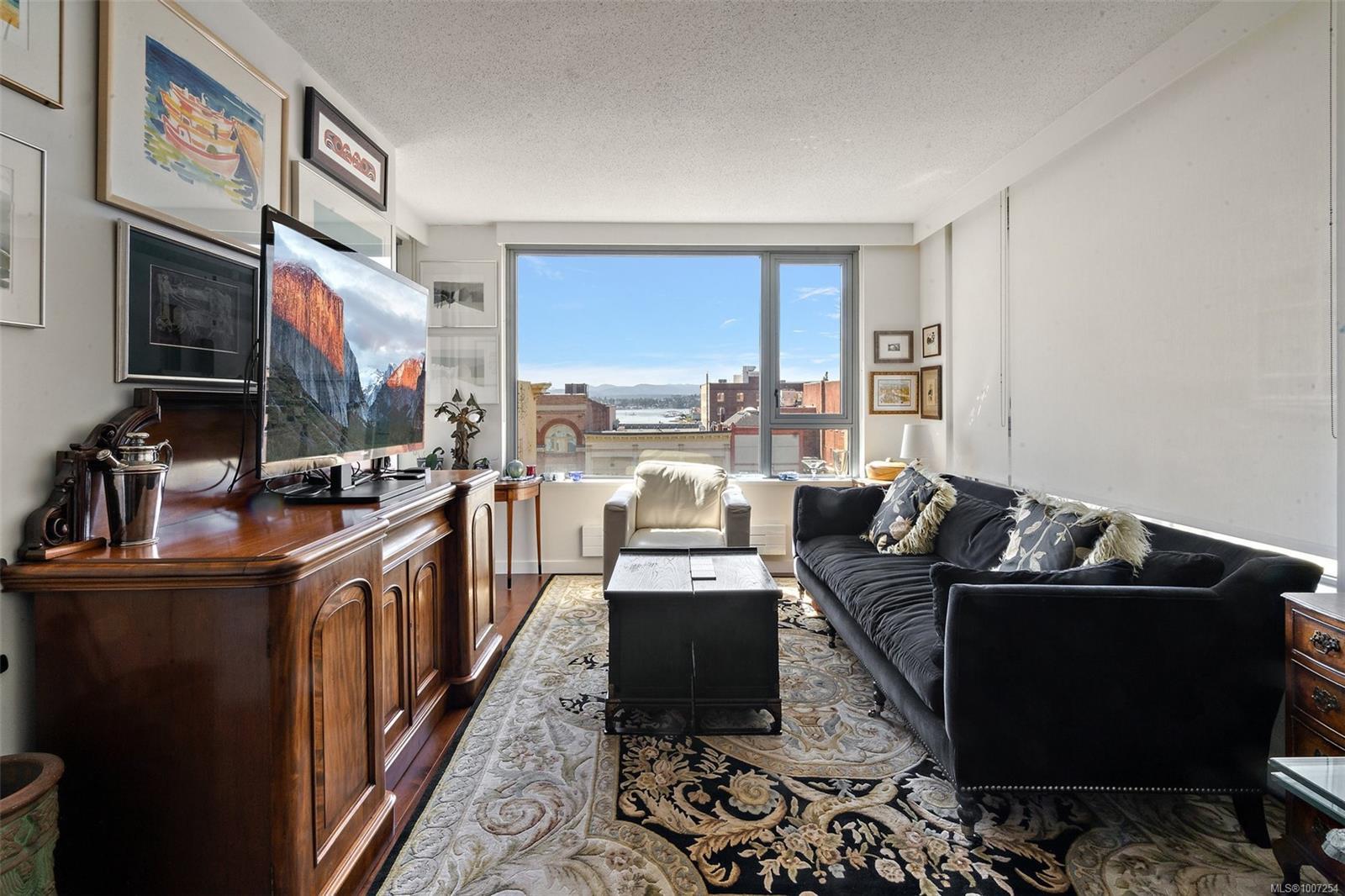 Property Photo:  608 Broughton St 504  BC V8W 1C7 