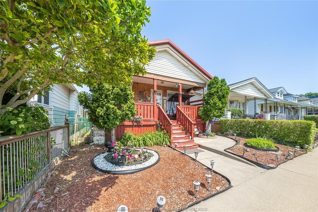 Property Photo: 1054 Oak Street ON N9A 5G4