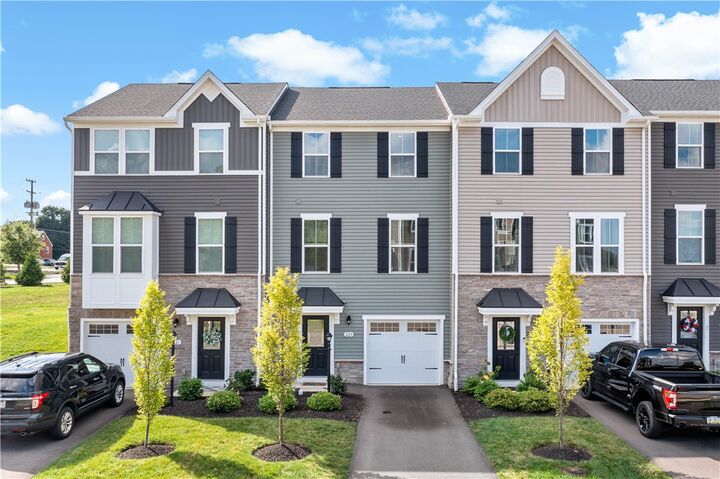 223 Chesna Dr  Whitehall PA 15234 photo