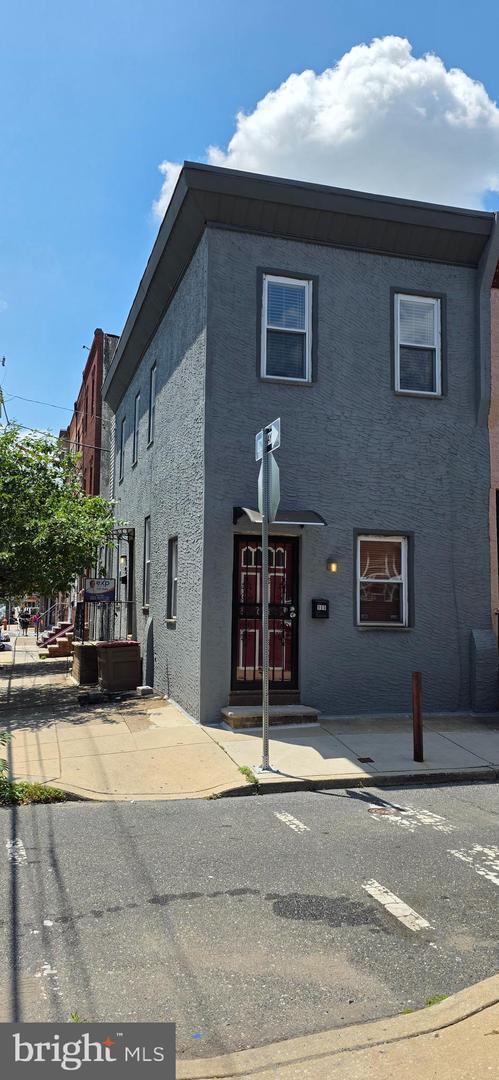 Property Photo: 900 Daly Street PA 19148