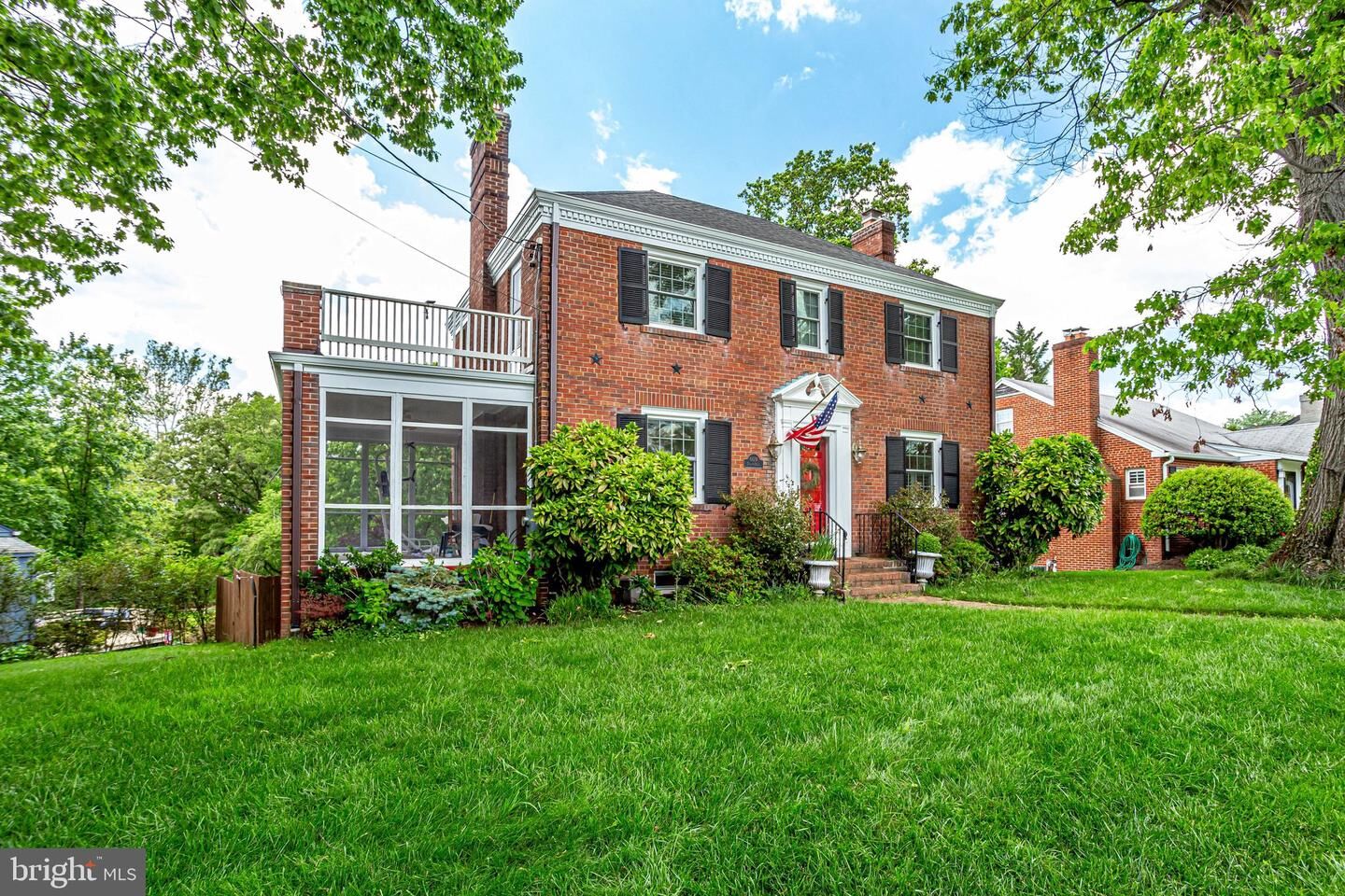 Property Photo: 609 Upland Place VA 22301