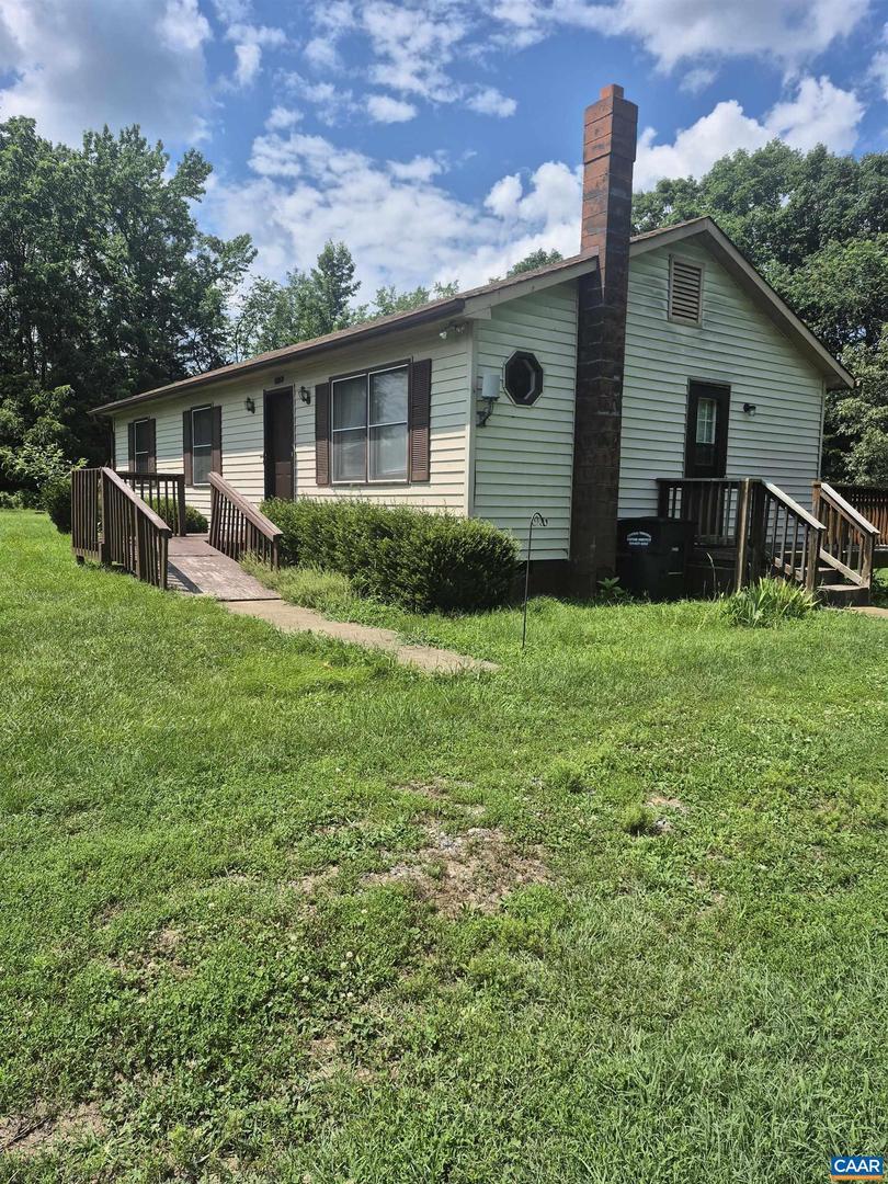 Property Photo: 273 Johnny Hall Rd VA 23117