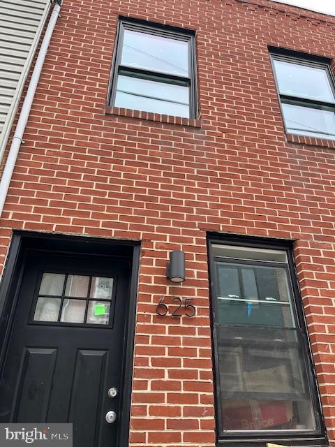 625 Winton Street  Philadelphia PA 19148 photo