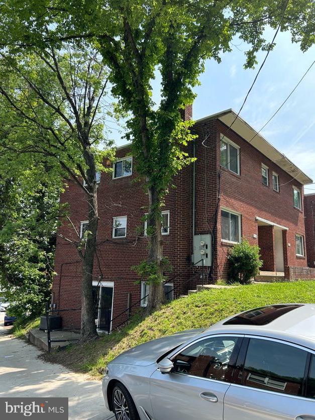 Property Photo: 210 Varnum Street NE DC 20011