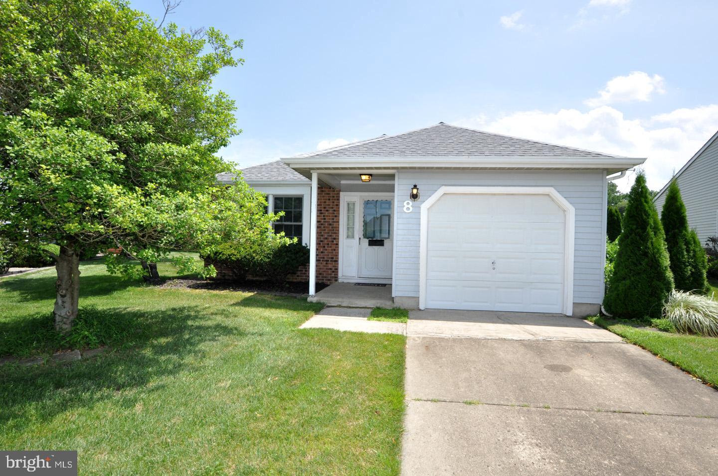 Property Photo: 8 Raven Court NJ 08054