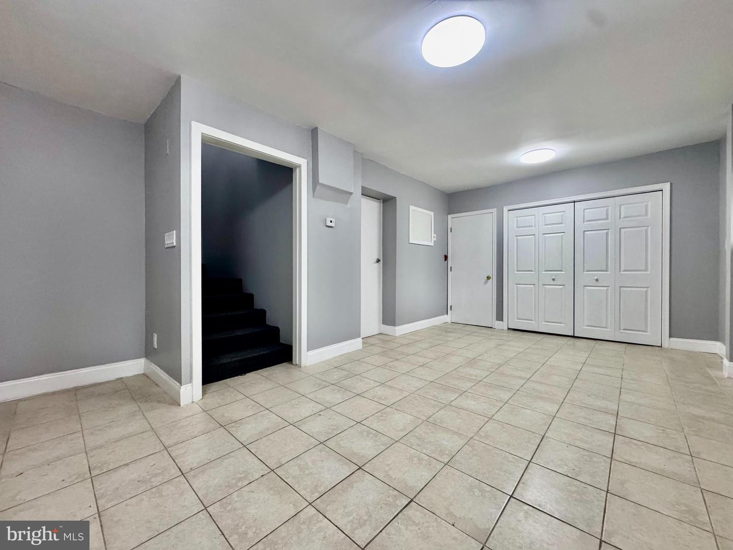 Property Photo: 1000 S 6th Street PA 19147