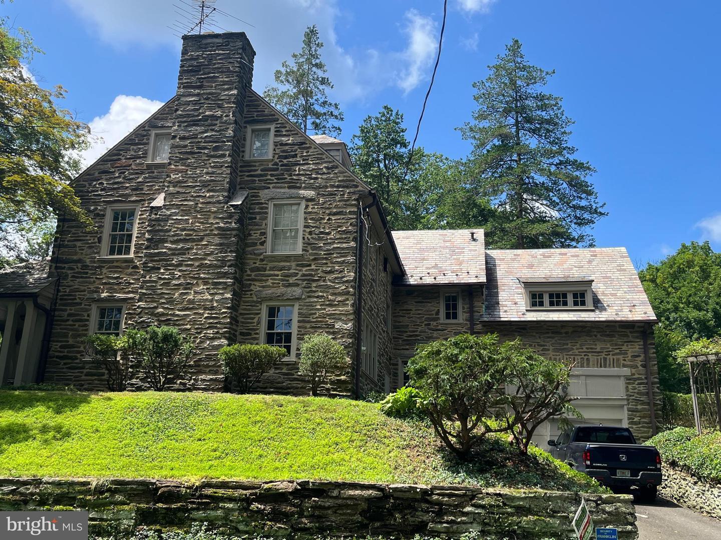 Property Photo: 7101 Greene Street PA 19119