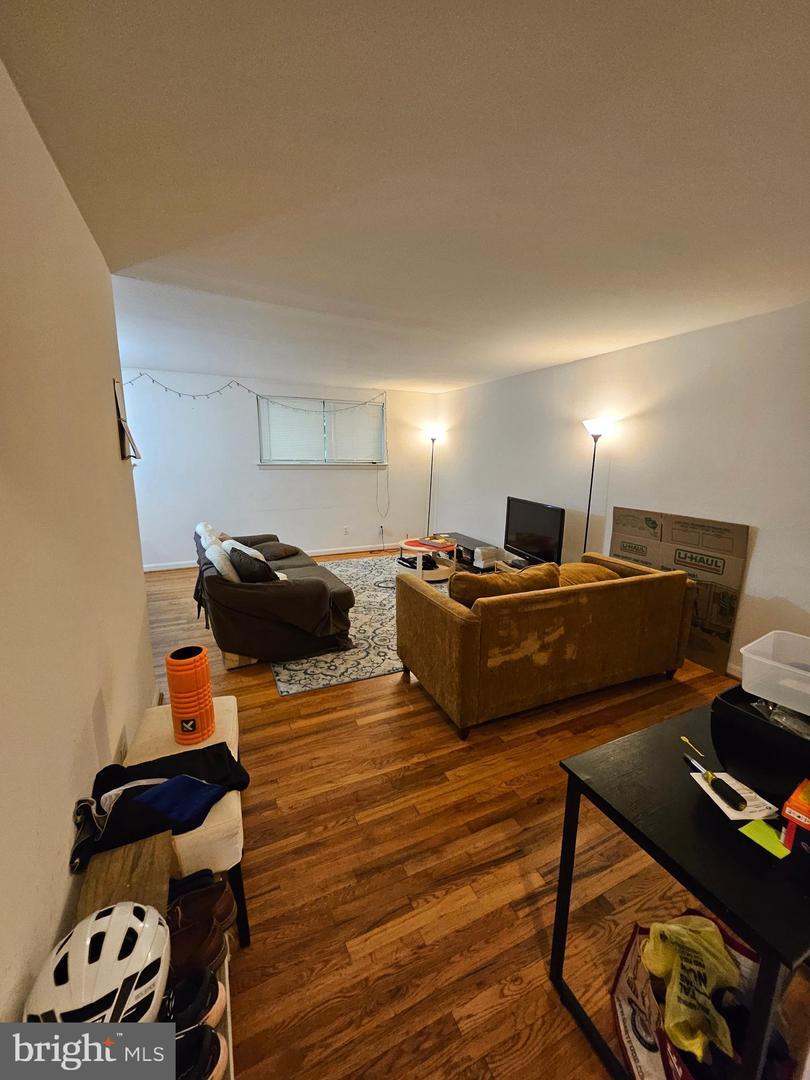 Property Photo: 3316 13th Street N 2nd Floor VA 22201