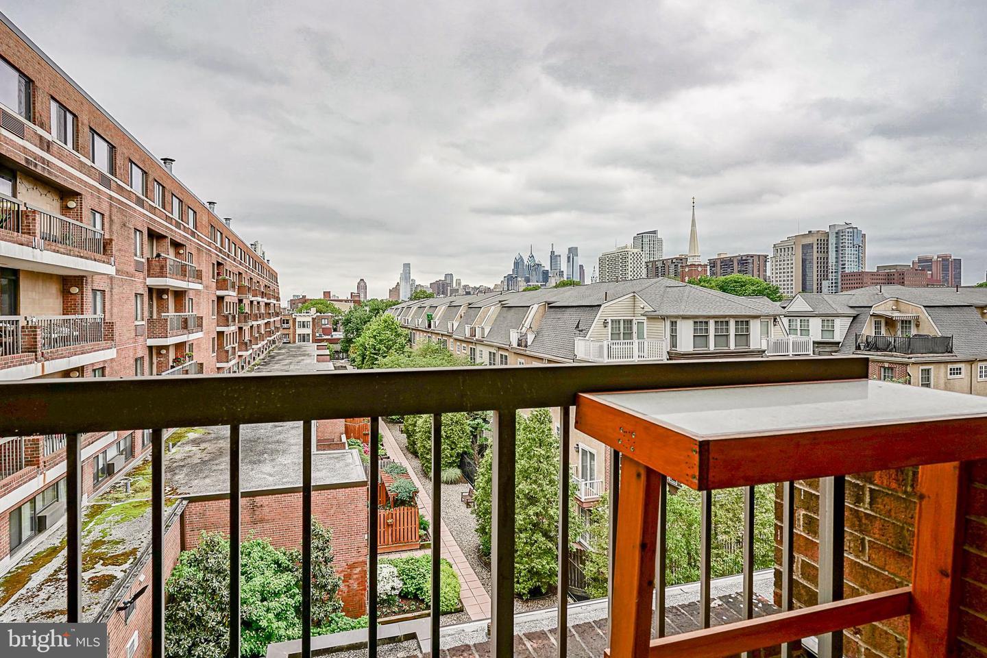 Property Photo:  200 Lombard Street 10 601  PA 19147 