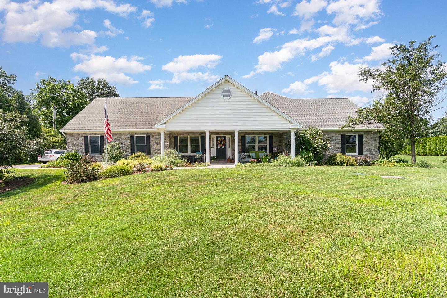 Property Photo: 729 Carlson Road PA 17036