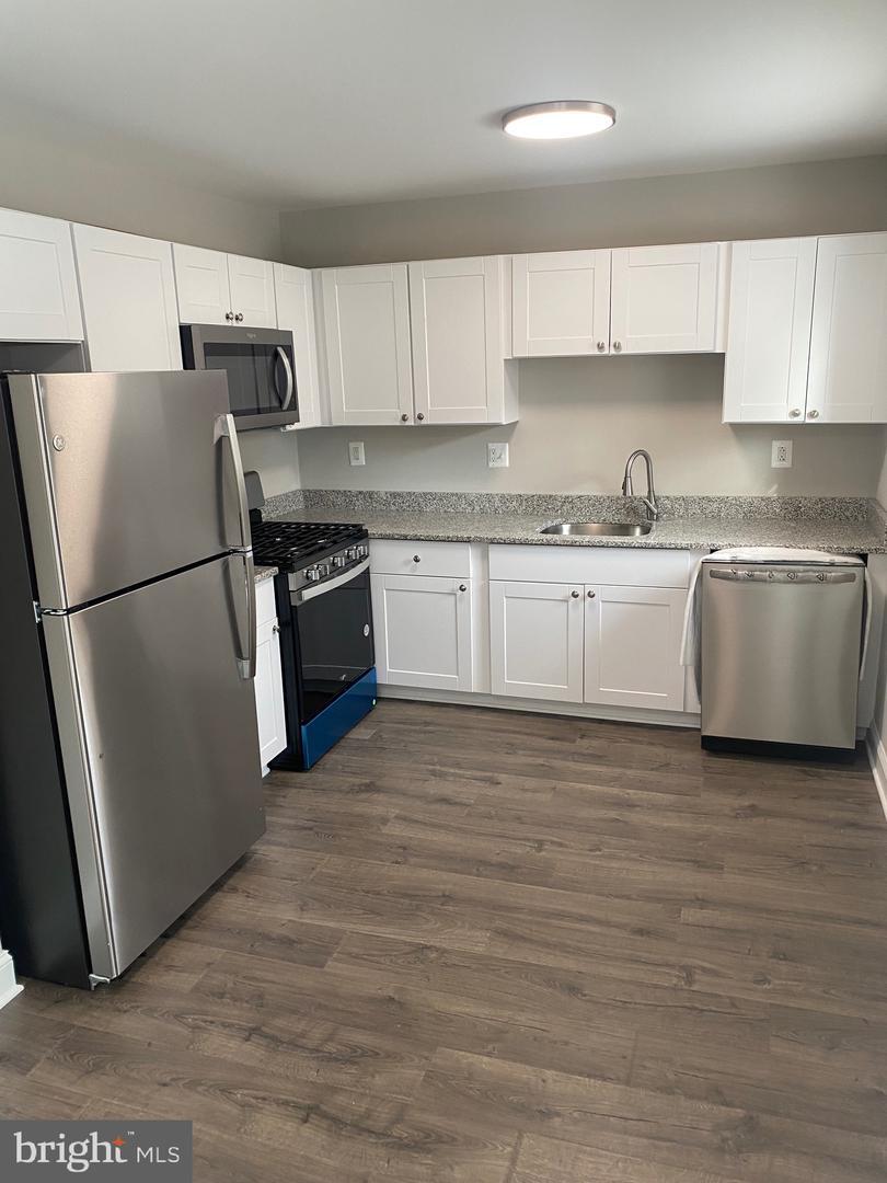Property Photo: 944 Craftsman PA 19403