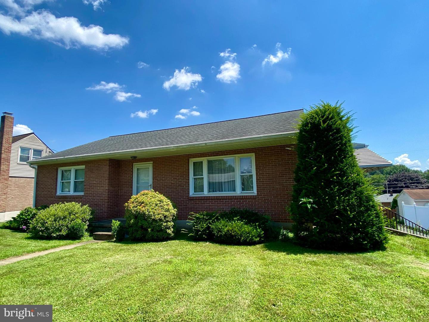 918 Laurelee Avenue  Reading PA 19605 photo
