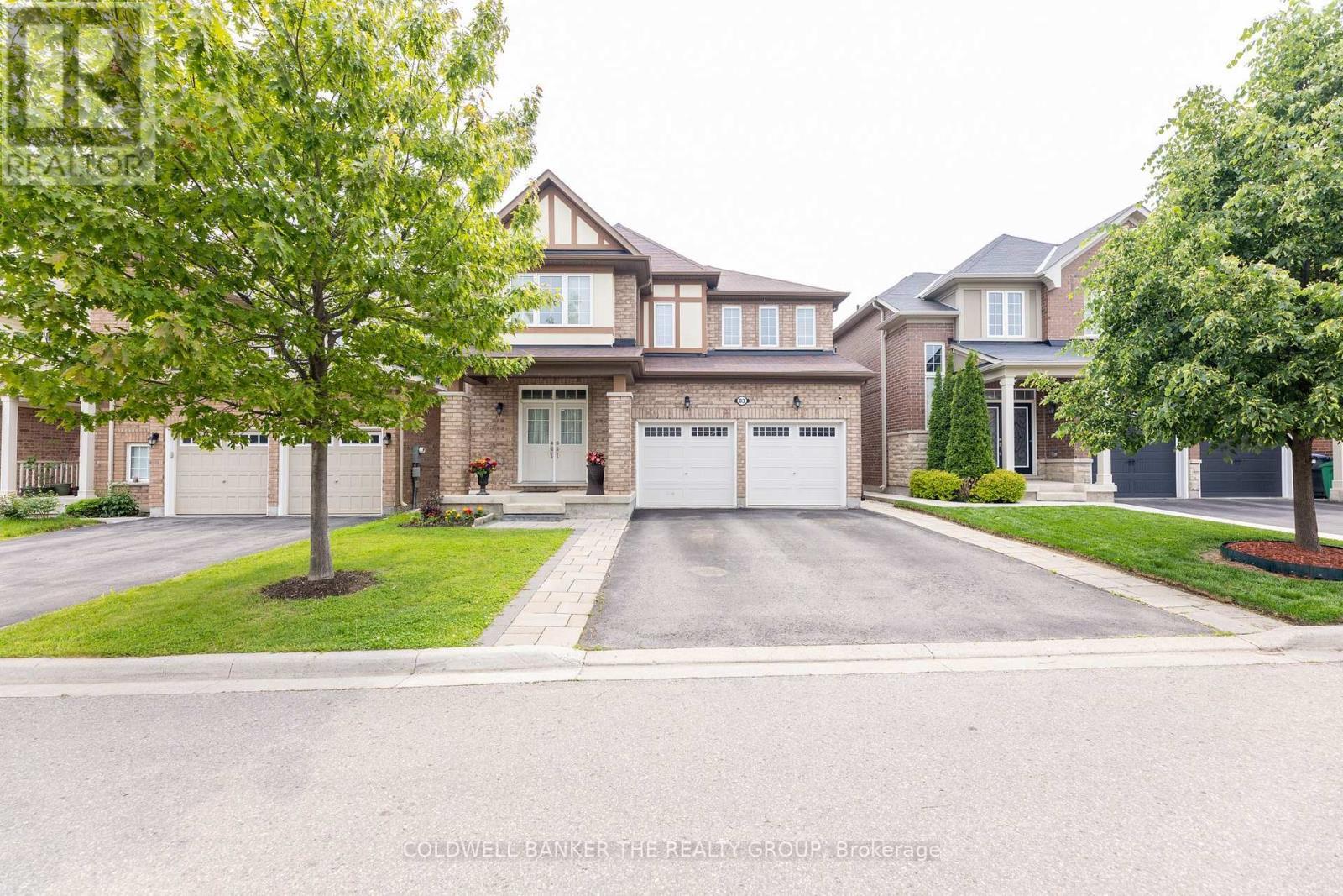 Photo de la propriété:  83 Enford Crescent  ON L7A 4C8 