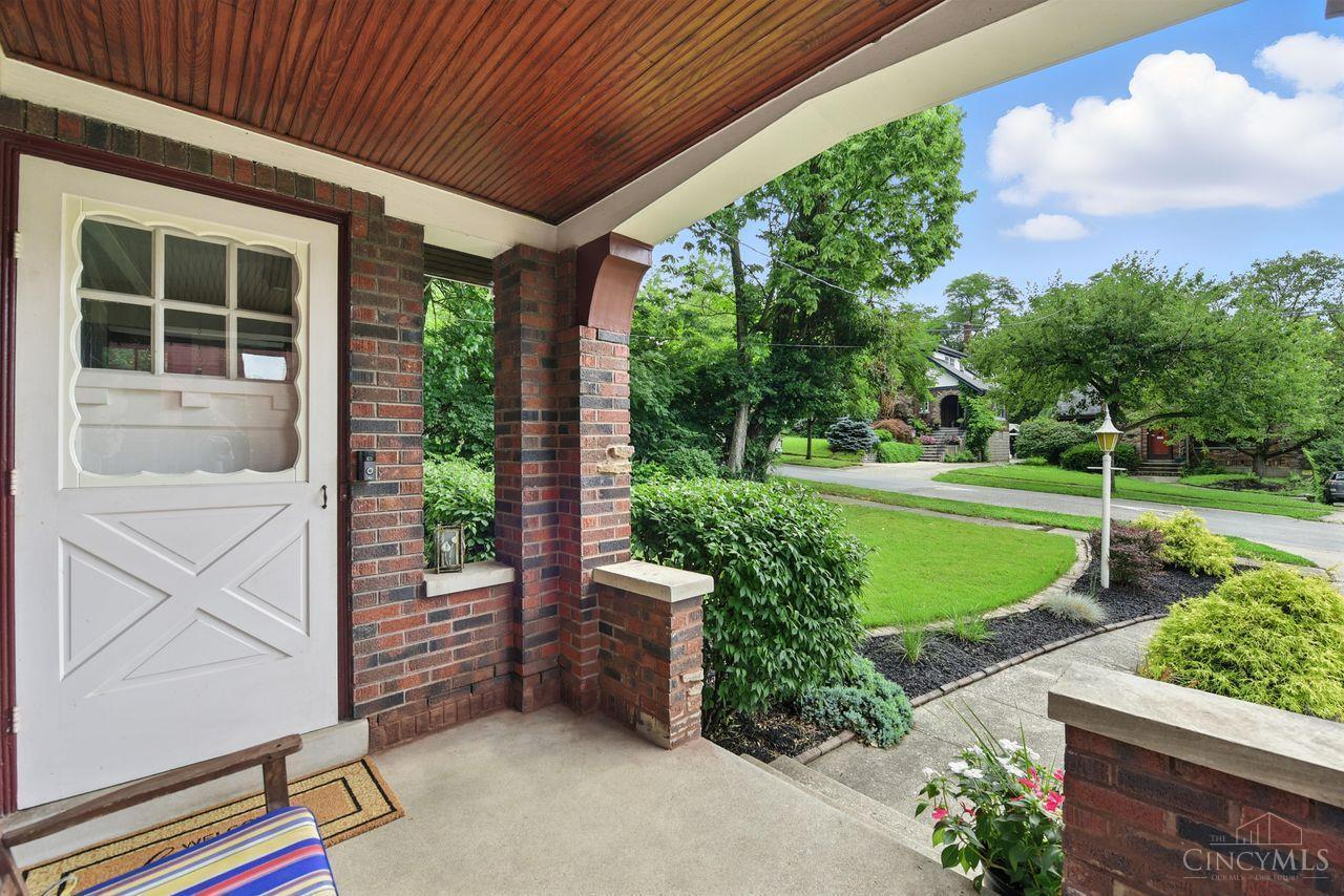 Property Photo: 3369 Meyer Place OH 45211