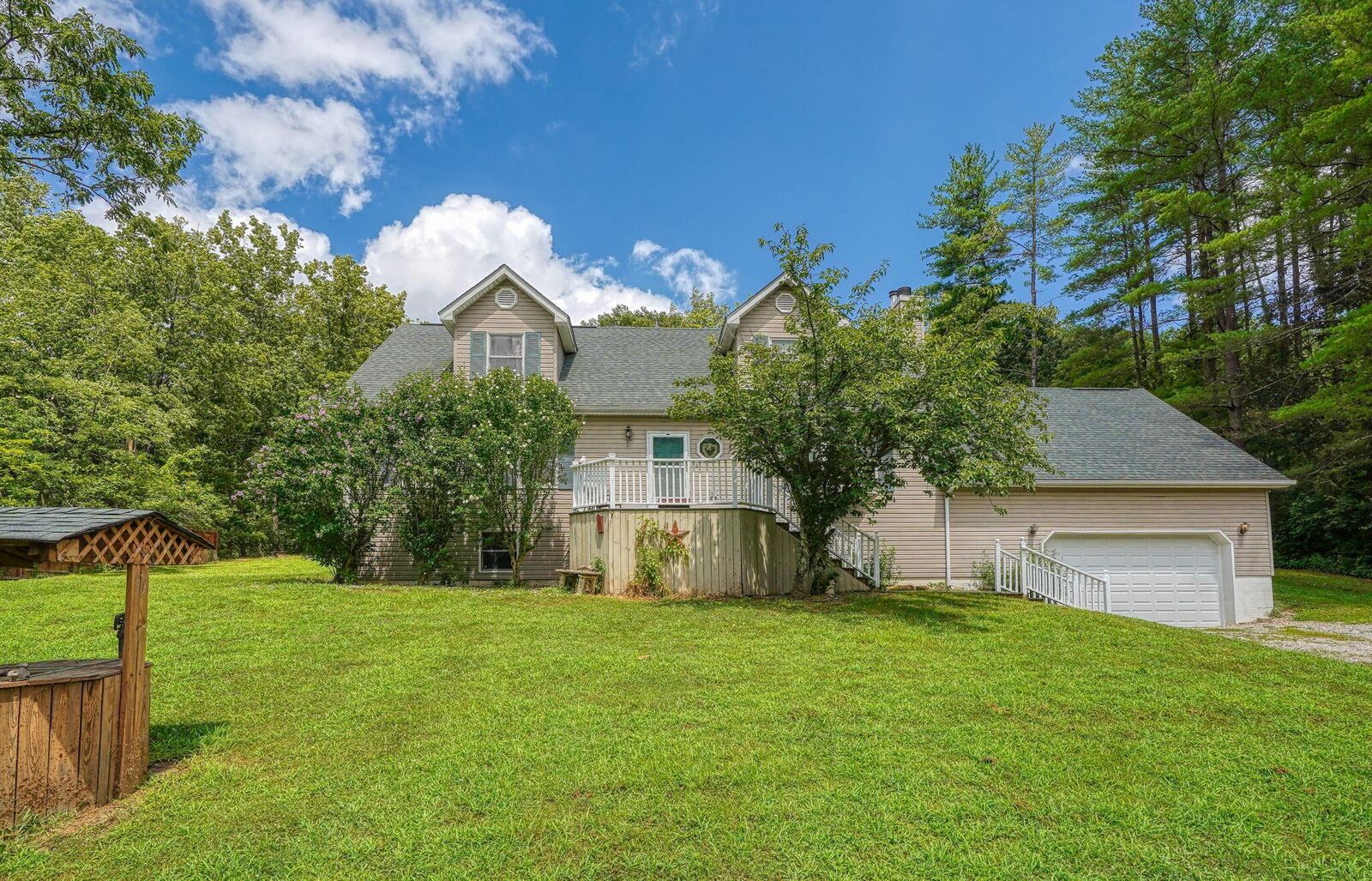 Property Photo: 531 Cox Road OH 45601