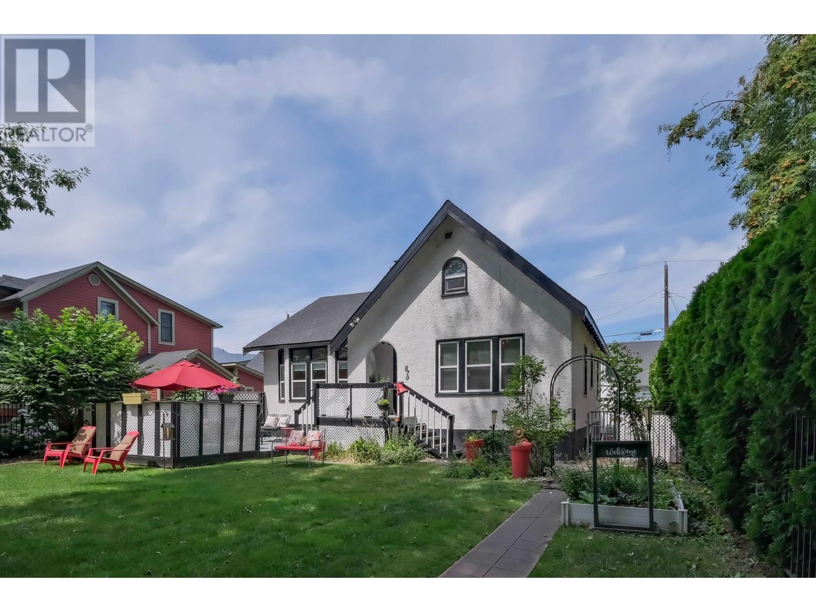 Photo de la propriété: 870 Bernard Avenue BC V1X 6P5