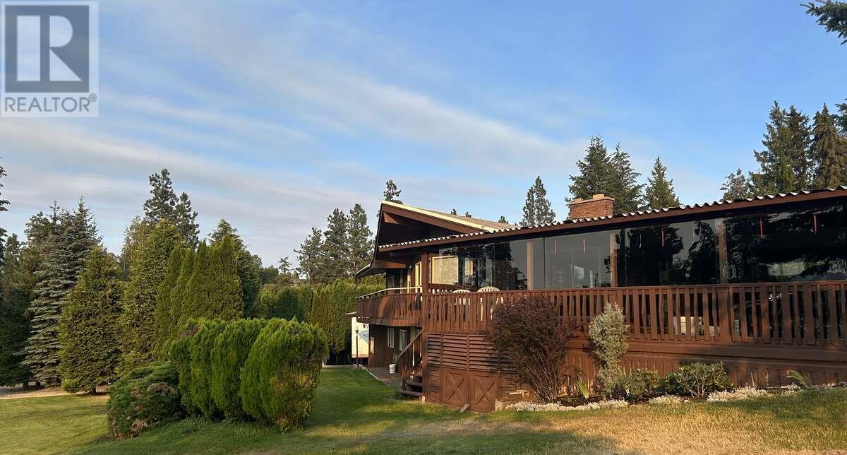 Photo de la propriété: 4980 Chute Lake Road BC V1W 4M3