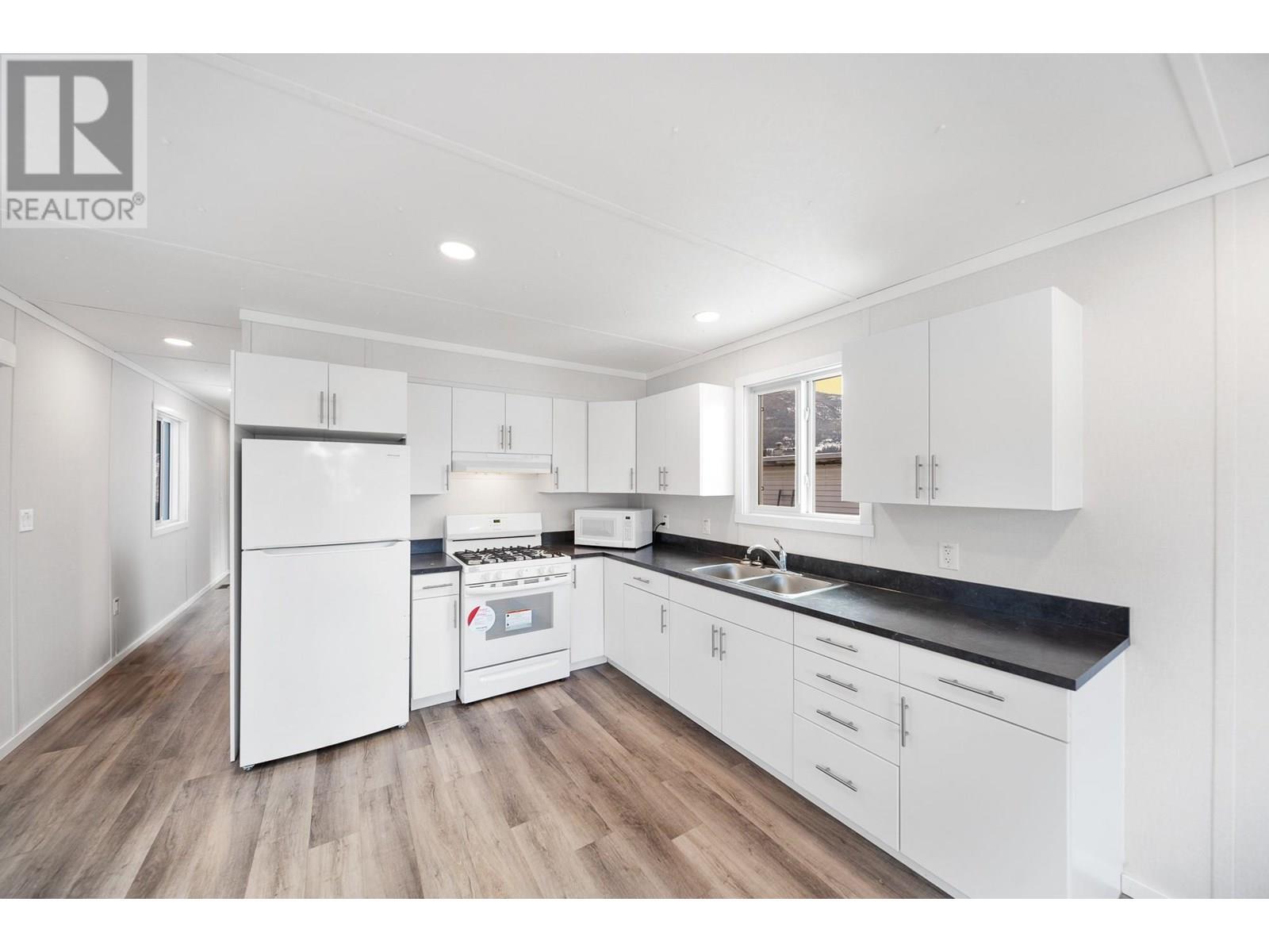 Property Photo: 2776 Clapperton Avenue 100 BC V1K 1G5