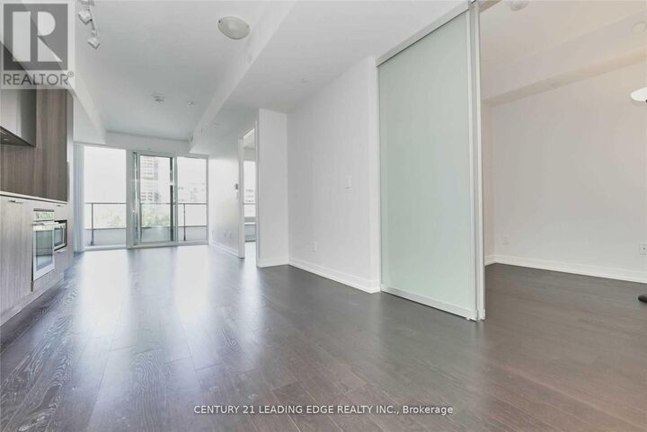 Property Photo:  85 Wood Street 719  ON M4Y 0E8 