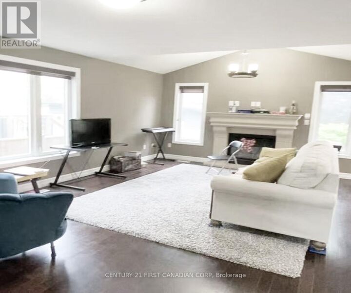 Property Photo: 858 Roulston Street ON N6H 0E4