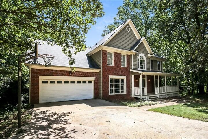 Property Photo: 2550 Highland Pointe Drive GA 30041