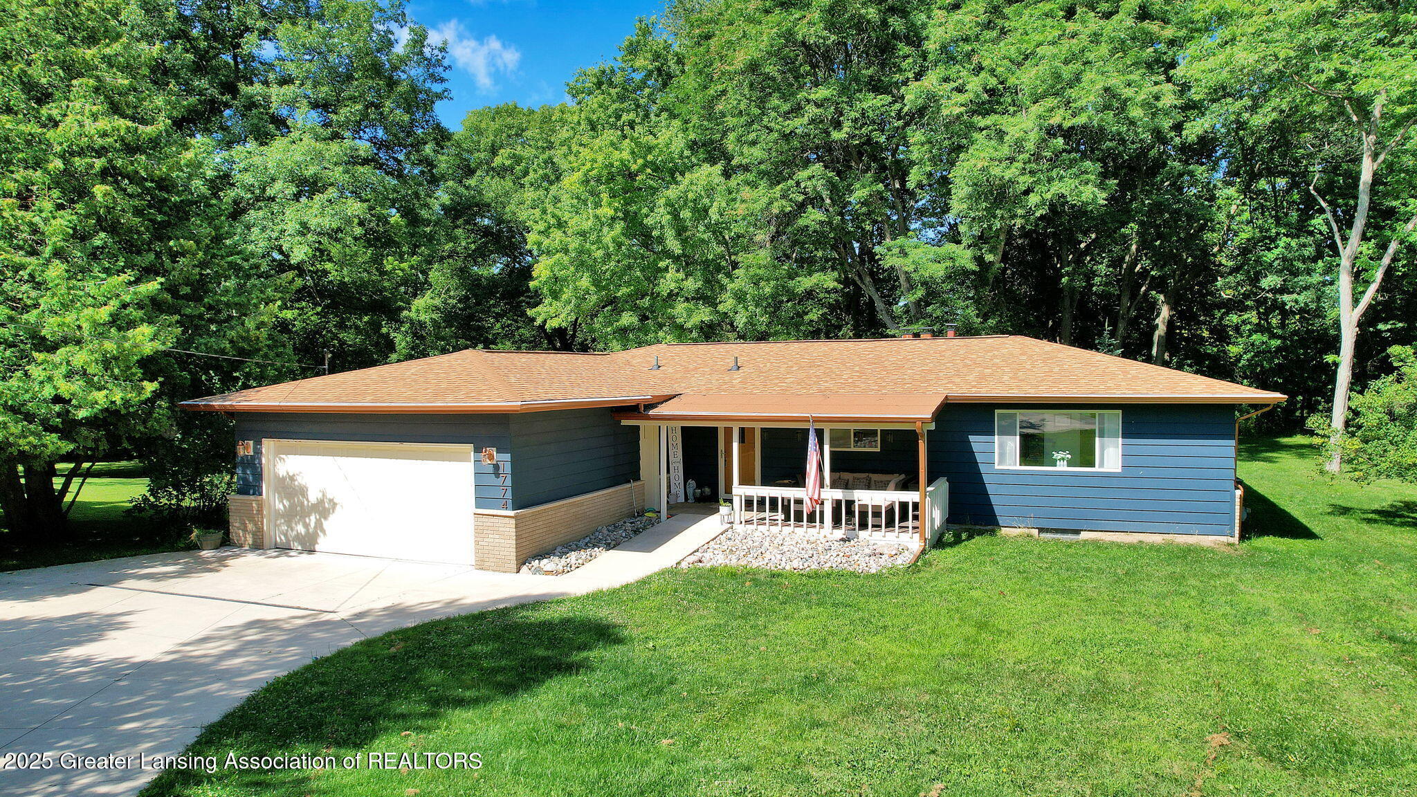 Property Photo: 1774 Harvey Drive MI 48895