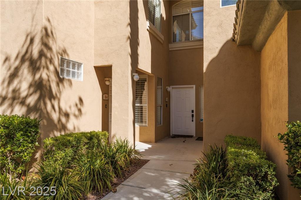Property Photo:  1609 Hills Of Red Drive 104  NV 89128 