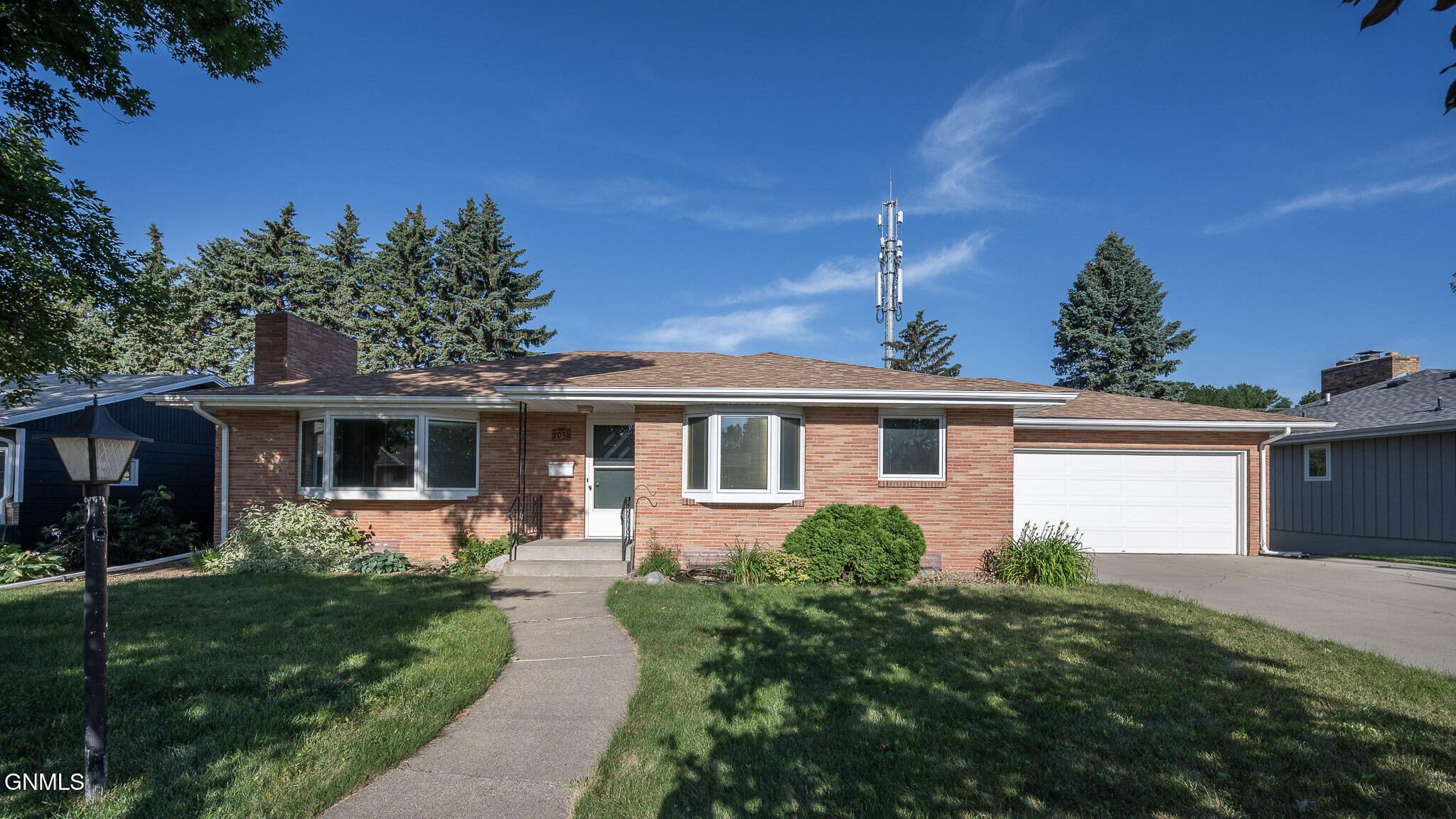 Property Photo: 2036 Catherine Drive ND 58501