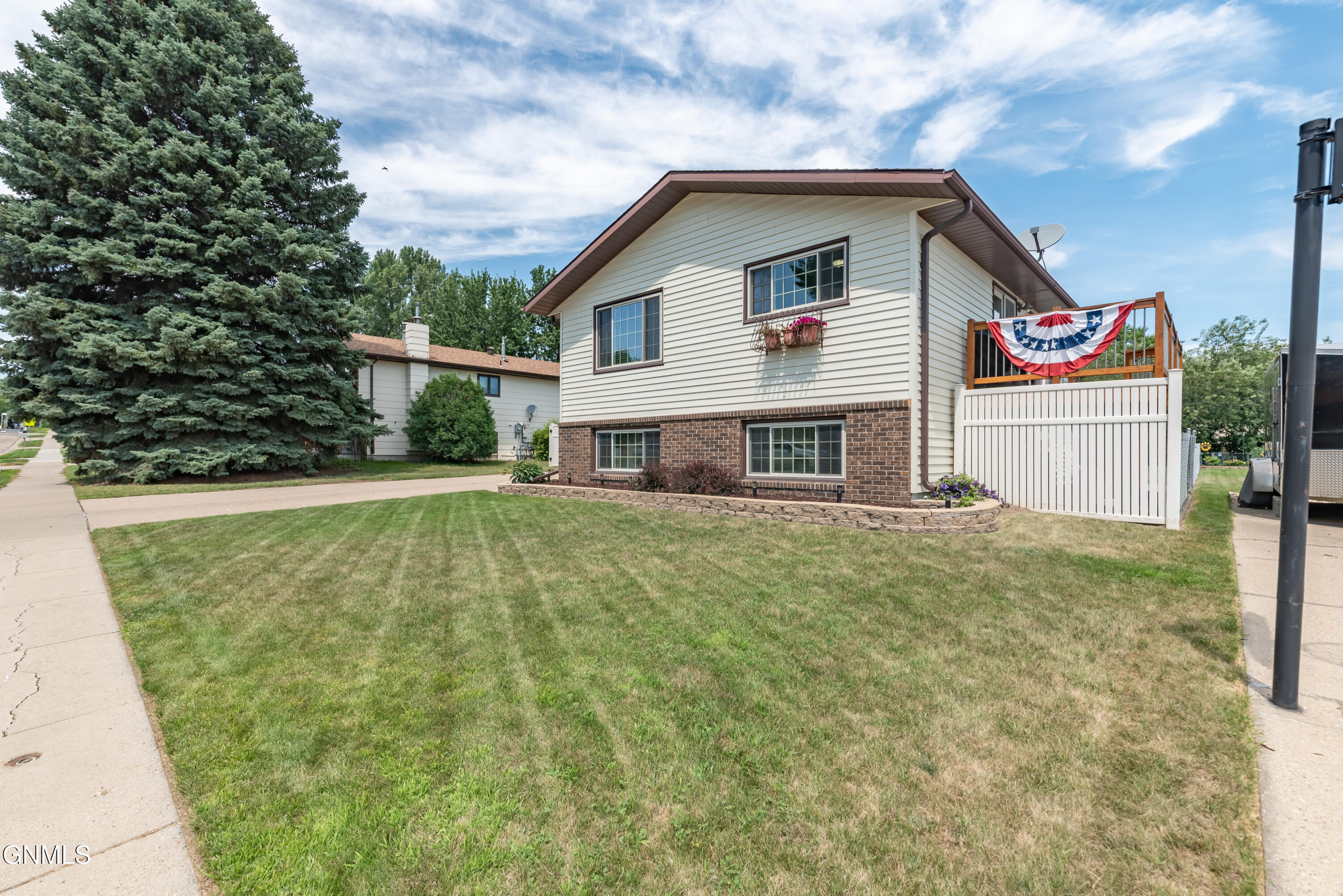 Property Photo: 3230 E Avenue C ND 58501