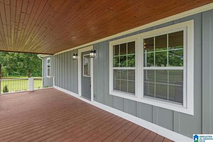 Property Photo:  605 County Road 462  AL 35960 