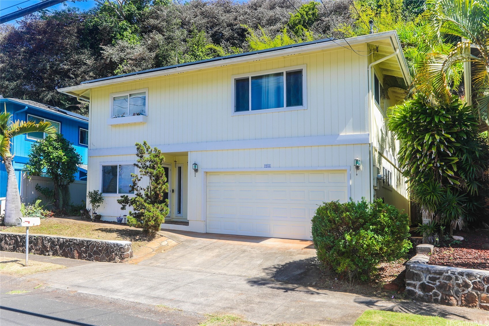 2266 Auhuhu Street  Pearl City HI 96782 photo