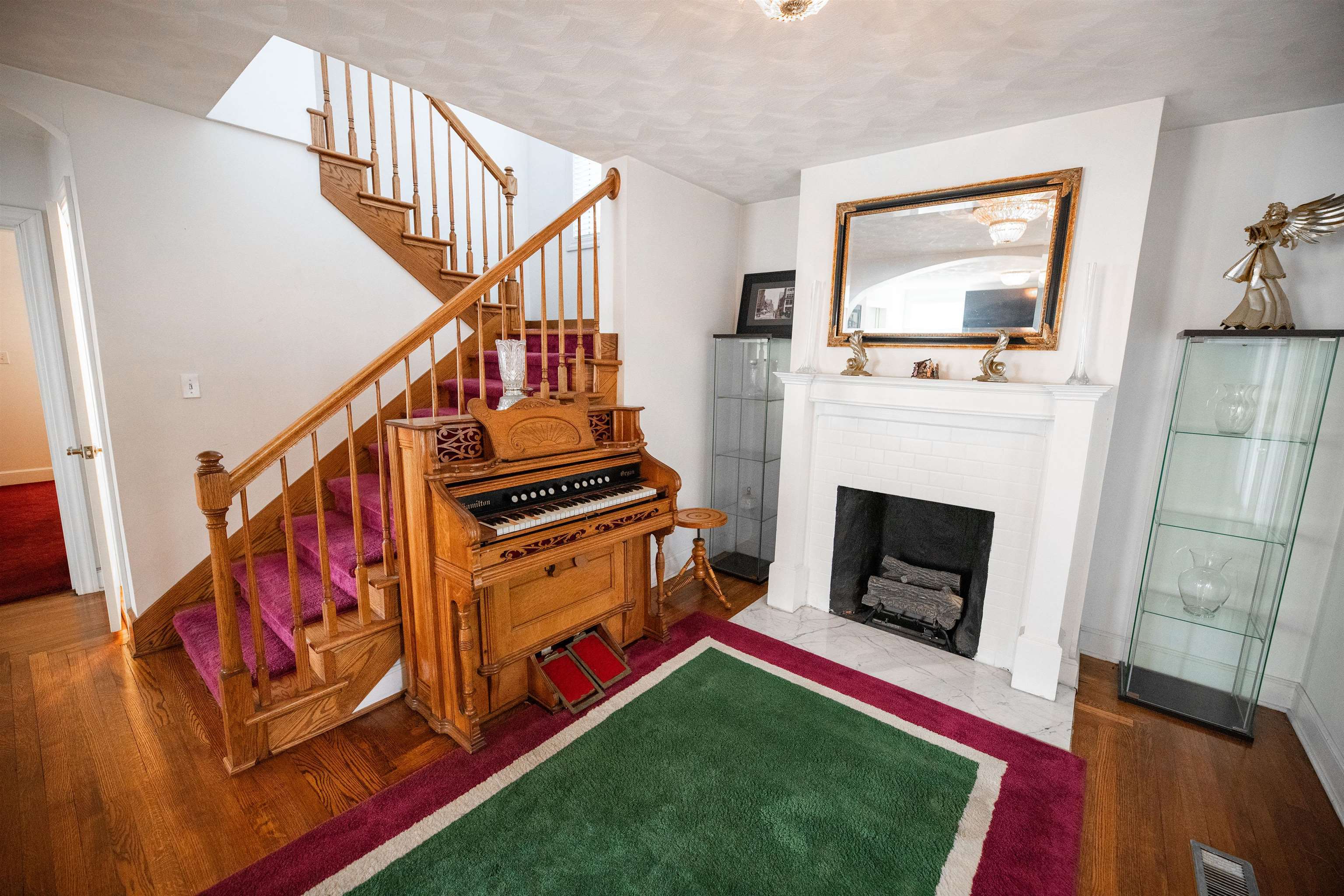 Property Photo: 502 Kanawha Blvd W WV 25302