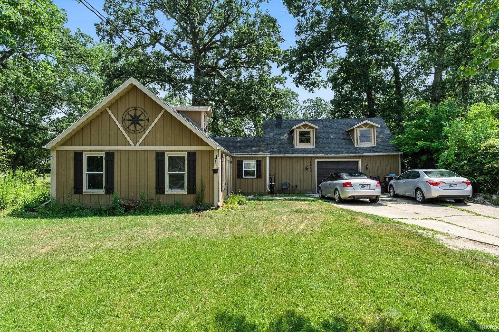 Property Photo:  1419 Wood Avenue  IN 46825 