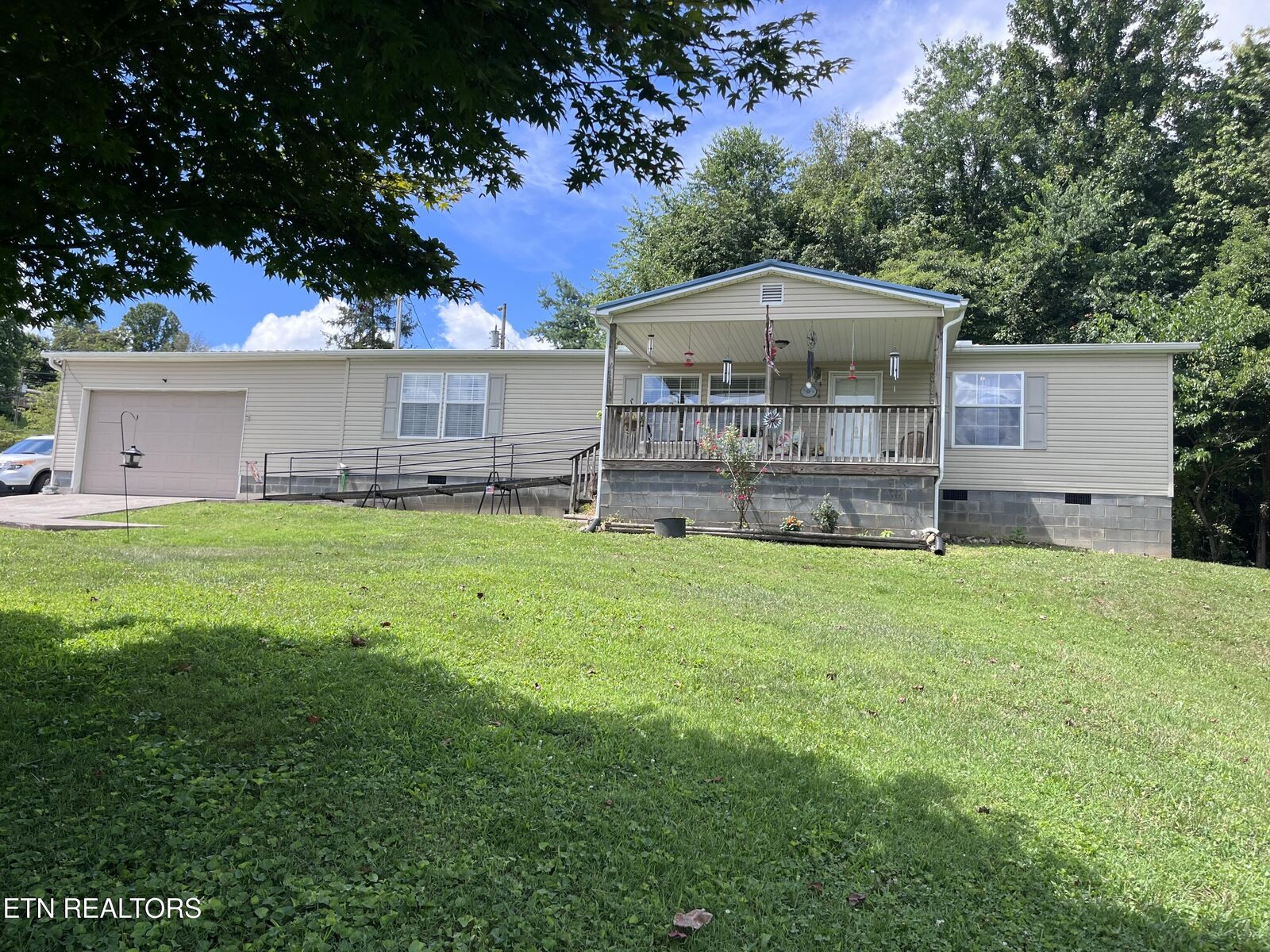 Property Photo: 142 Lone Holly Lane TN 37825