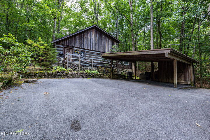 2741 Mountain View Circle  Sevierville TN 37862 photo