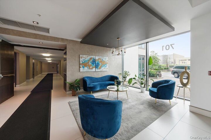 Property Photo: 701 Ridge Hill Boulevard 11E NY 10710