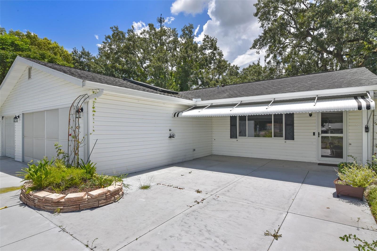 Property Photo: 10185 SE 175th Lane FL 34491