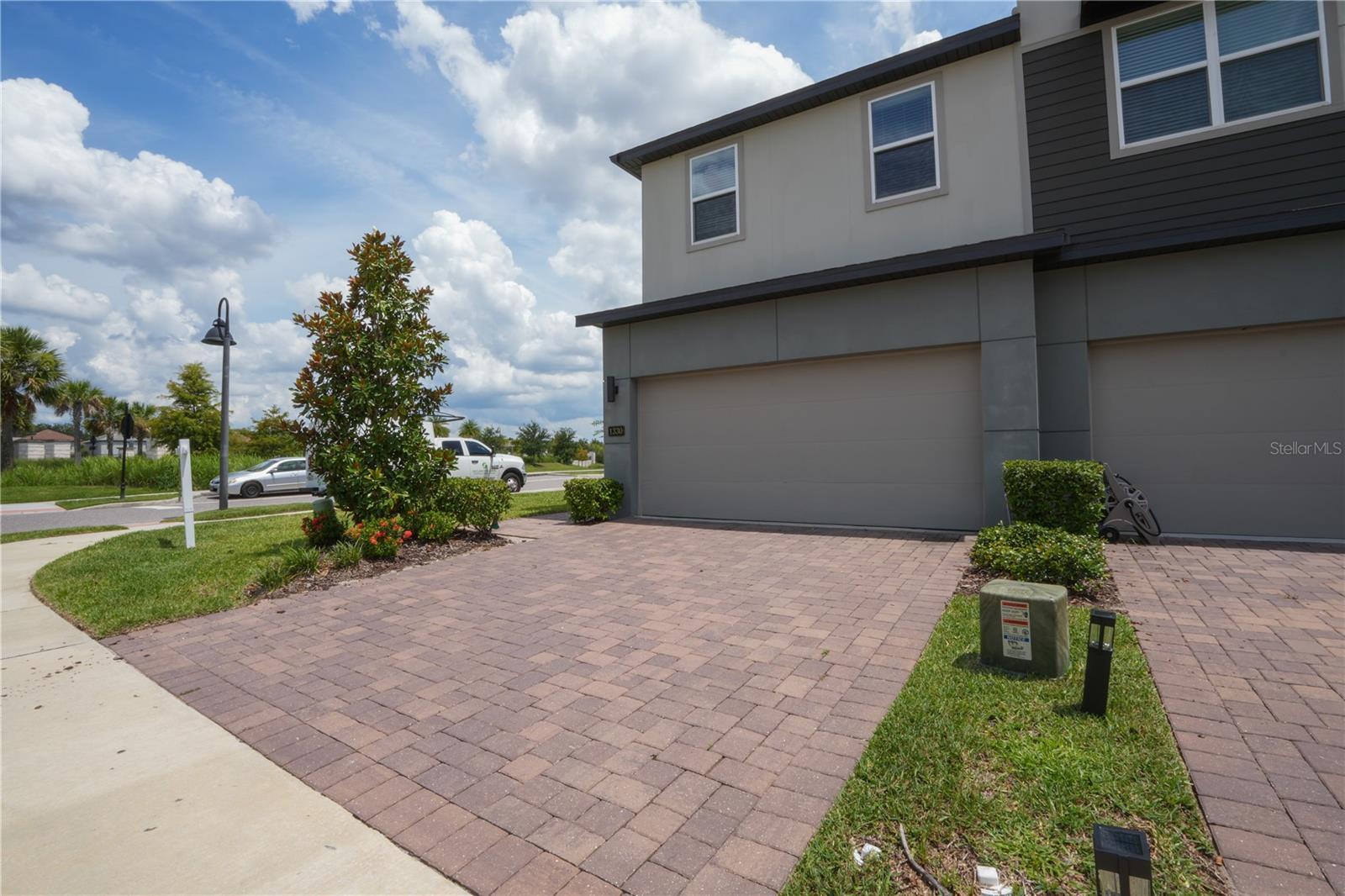 Property Photo: 1330 Merrydale Way FL 32792